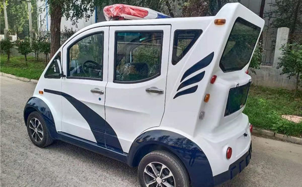 皮山警用巡逻车